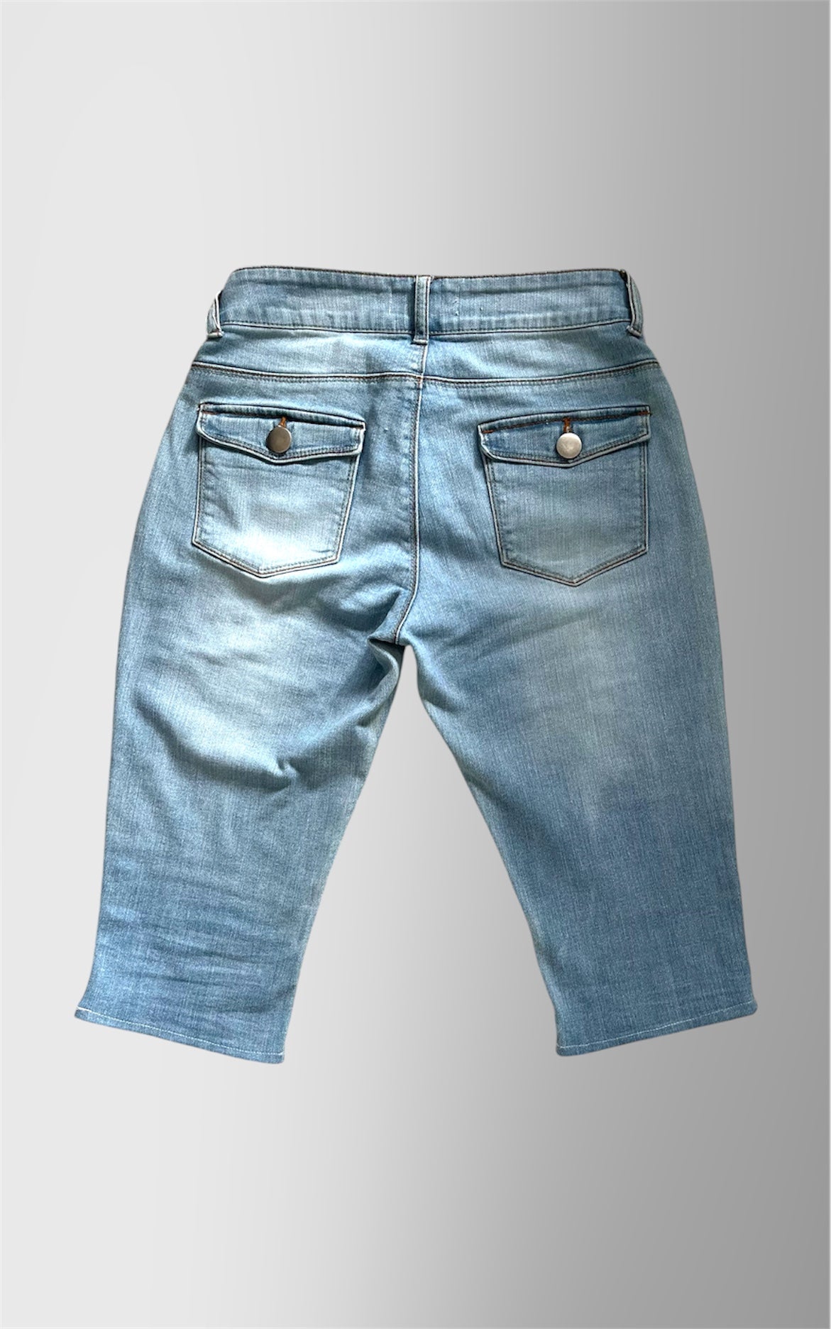 SILVER AURA CAPRI JEAN W26 L23 ONE OF ONE