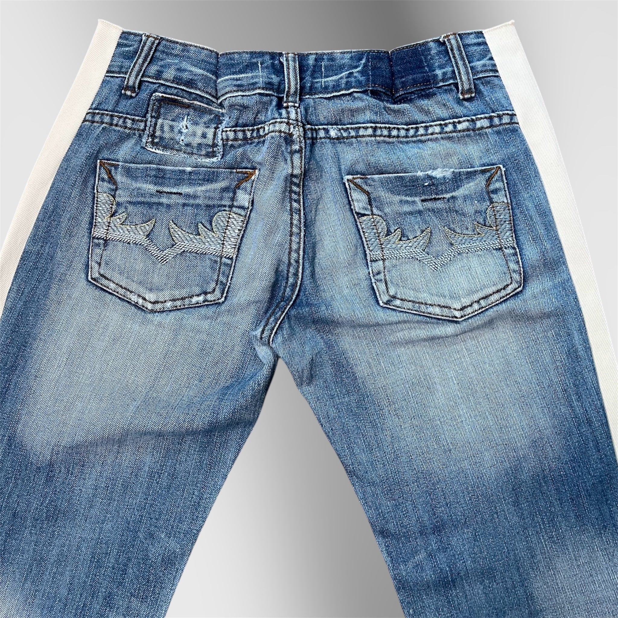 LOW WAISTED CONTRAST JEAN W32 L36 ONE OF ONE