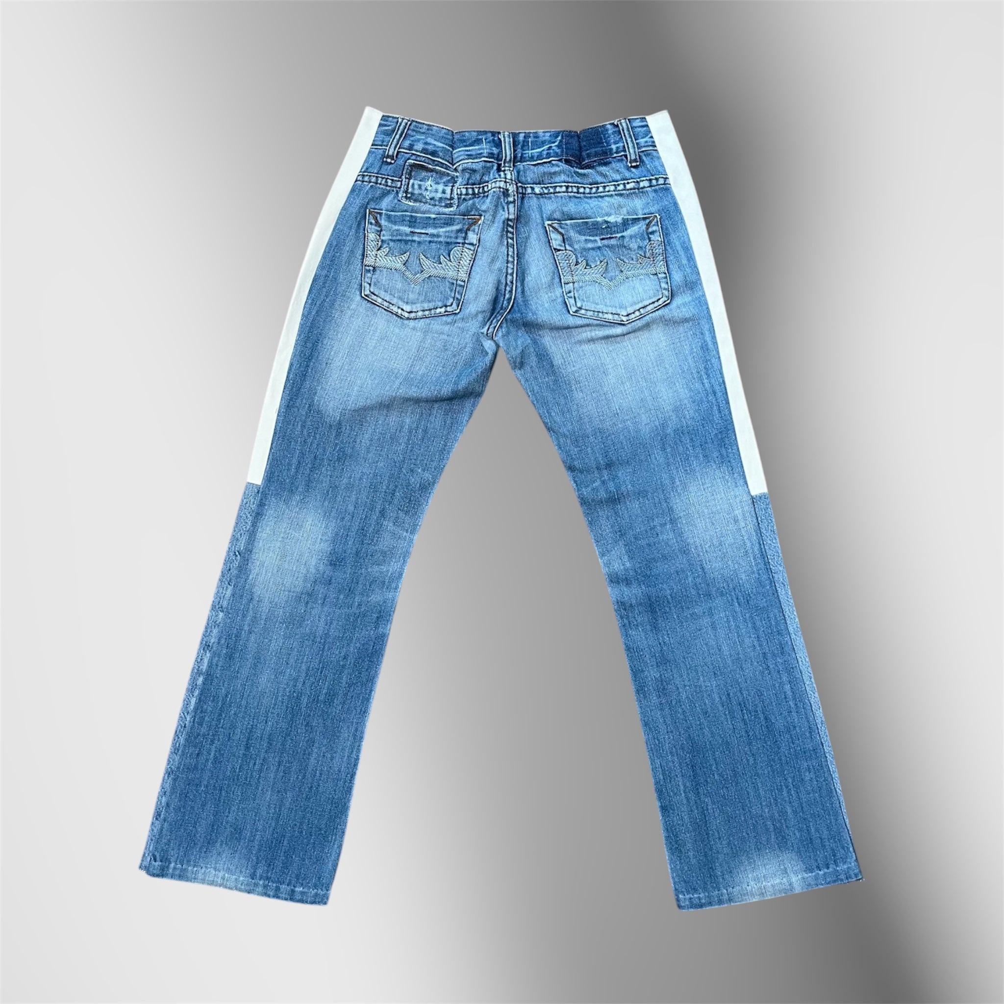 LOW WAISTED CONTRAST JEAN W32 L36 ONE OF ONE