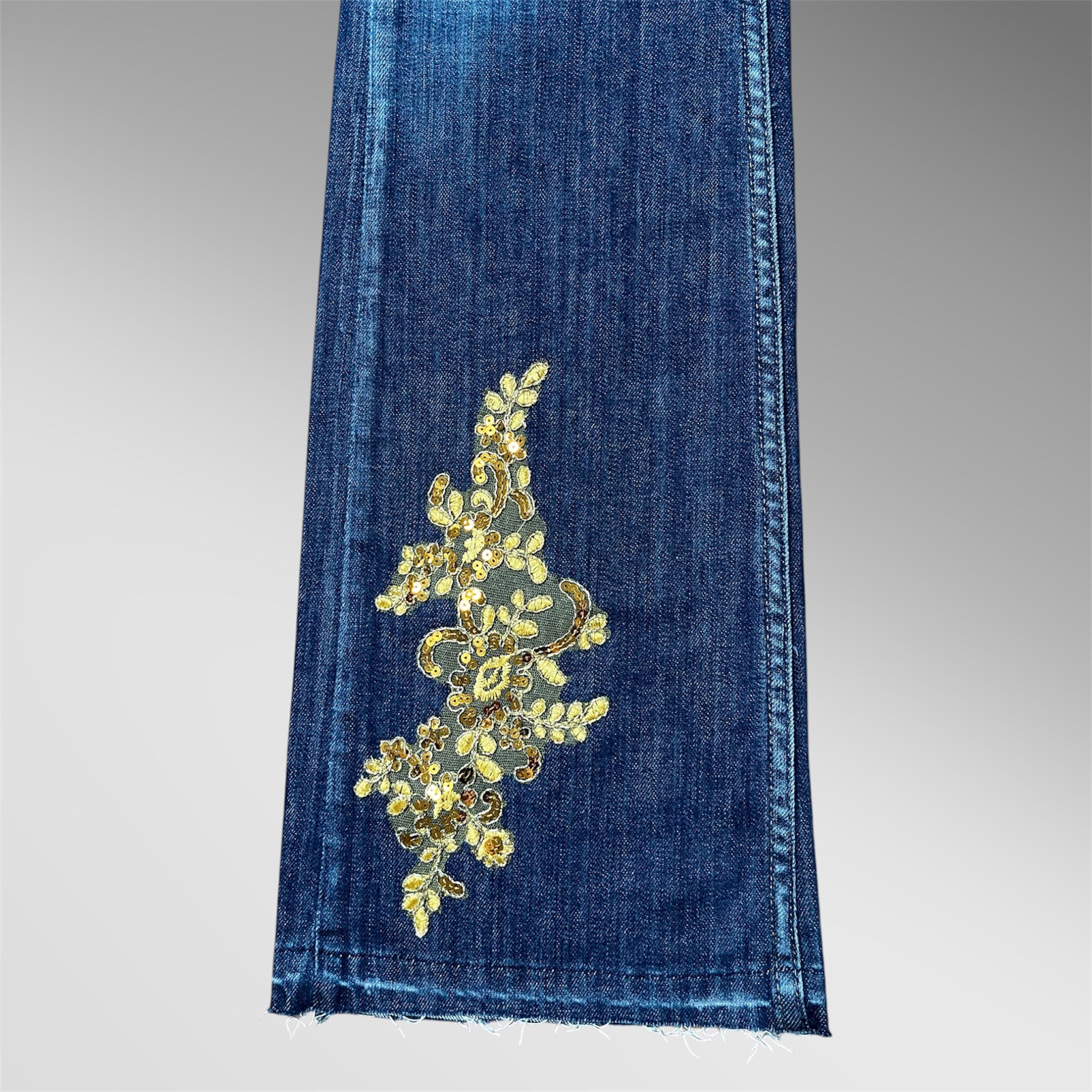 GOLDEN AURA LOW WAISTED LONG FLARE JEAN W30 L42