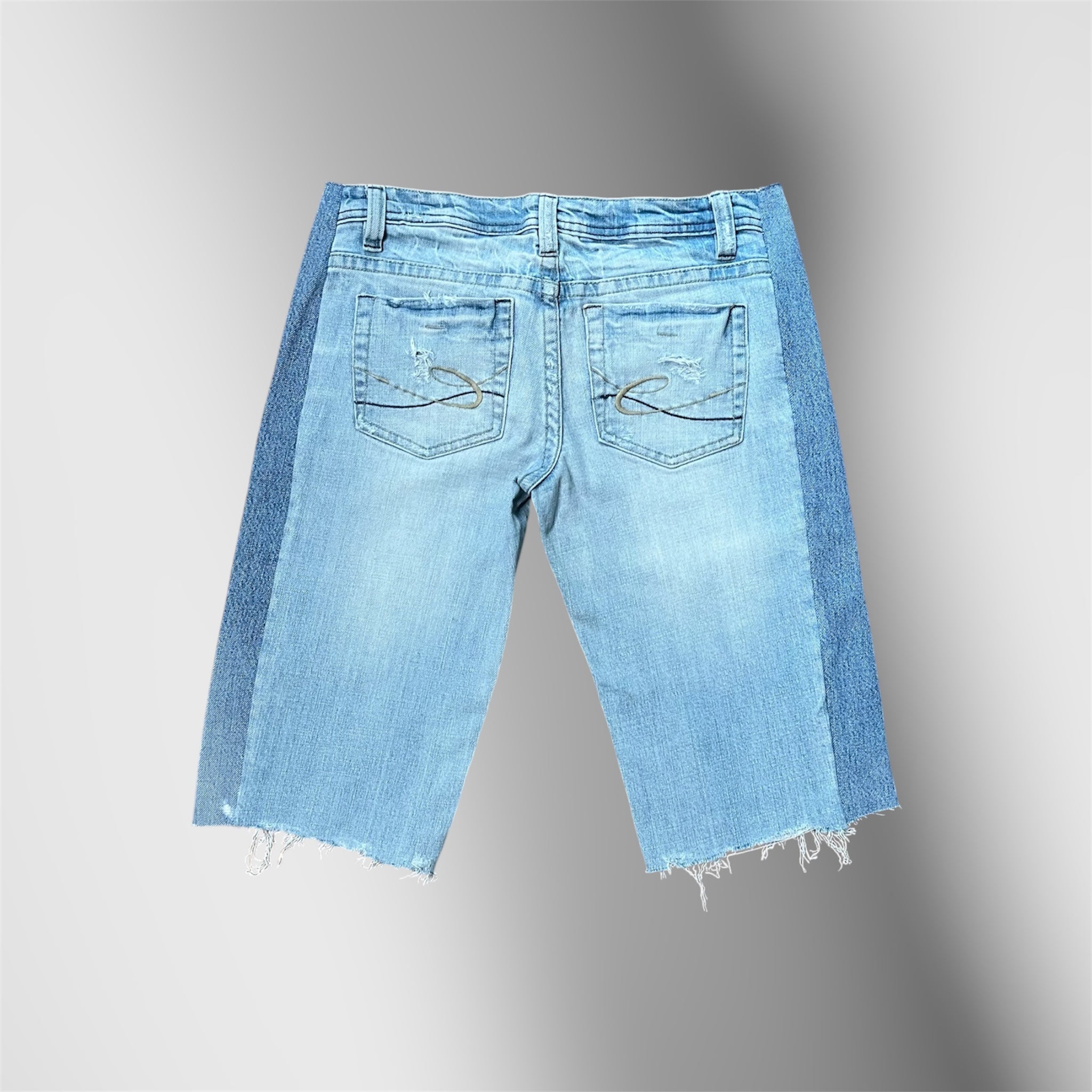 GOLDEN AURA LOW WAISTED JORT JEAN W32 L21 ONE OF ONE