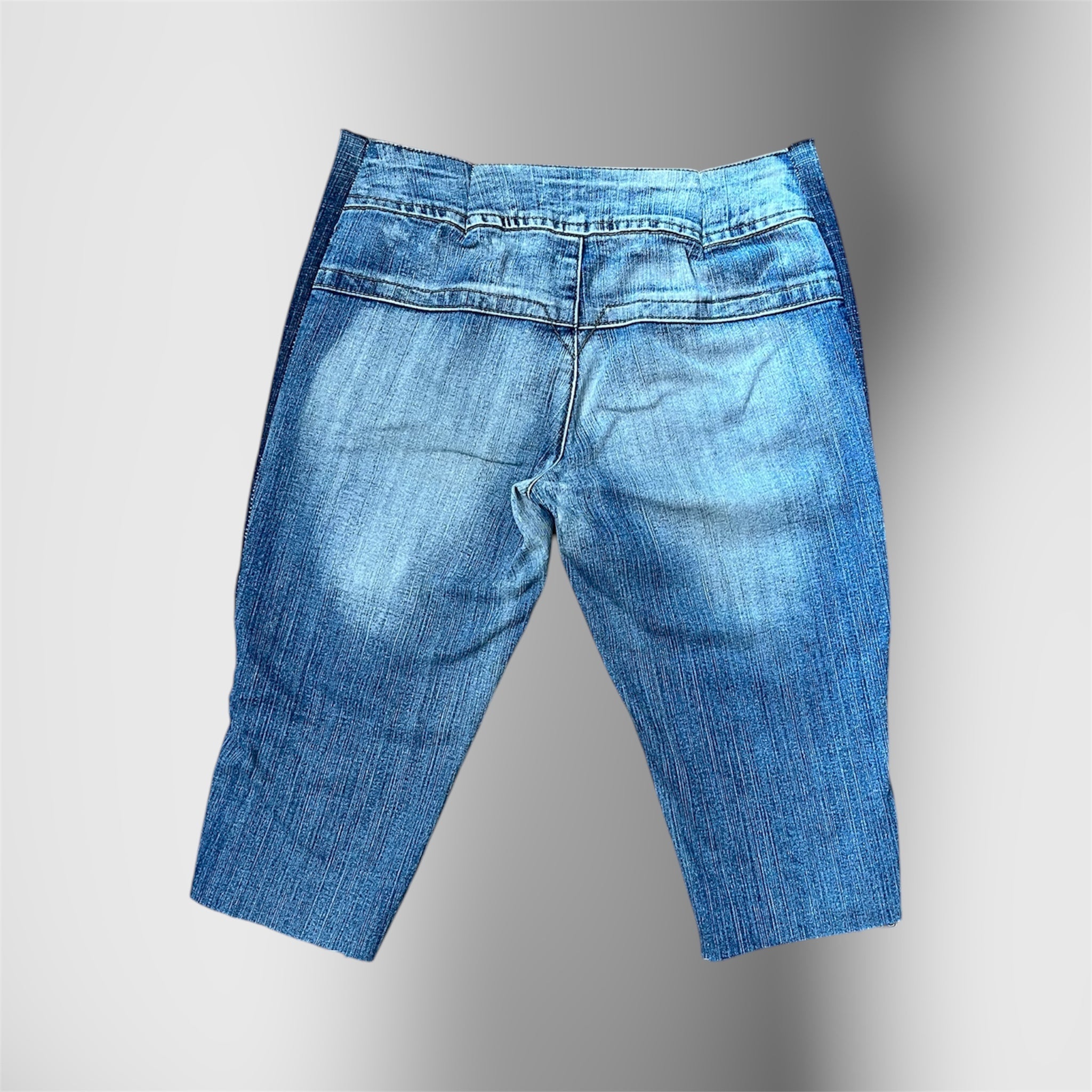 GOLDEN AURA CAPRI JEAN W28 L21 ONE OF ONE