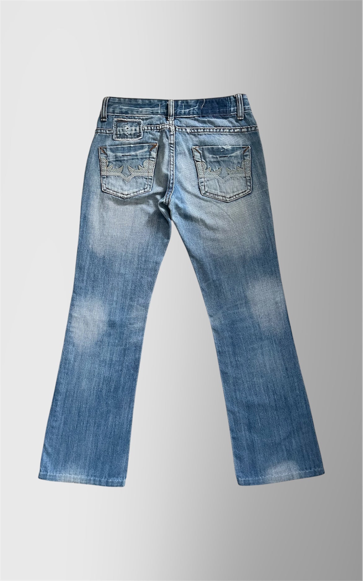 POCKET PATCH FLARE JEAN W26 L35 ONE OF ONE